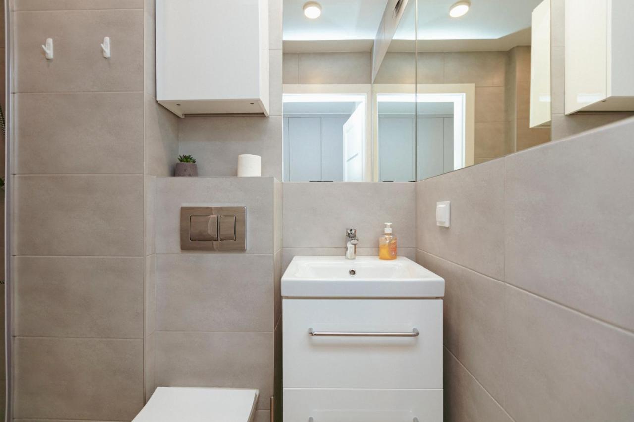 Bagno 7 - Piekny Widok Na Palac Kultury - Wifi - Smarttv 45Cali - Better Rental Varsovie Extérieur photo